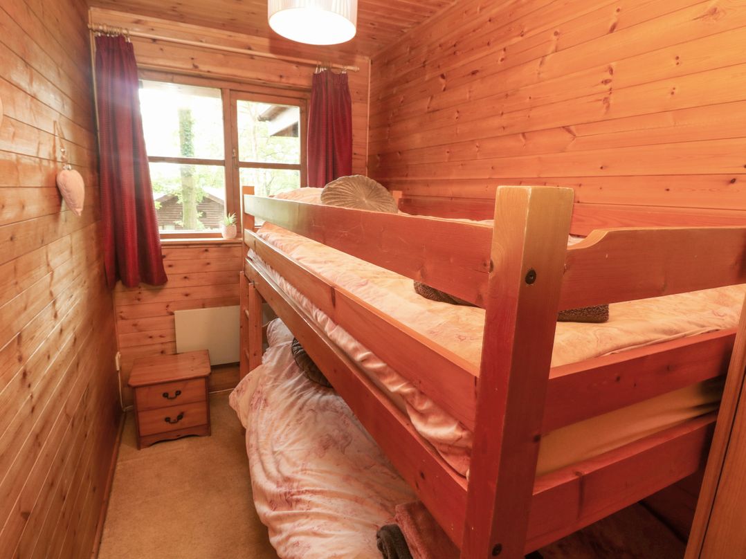 Acorn Lodge