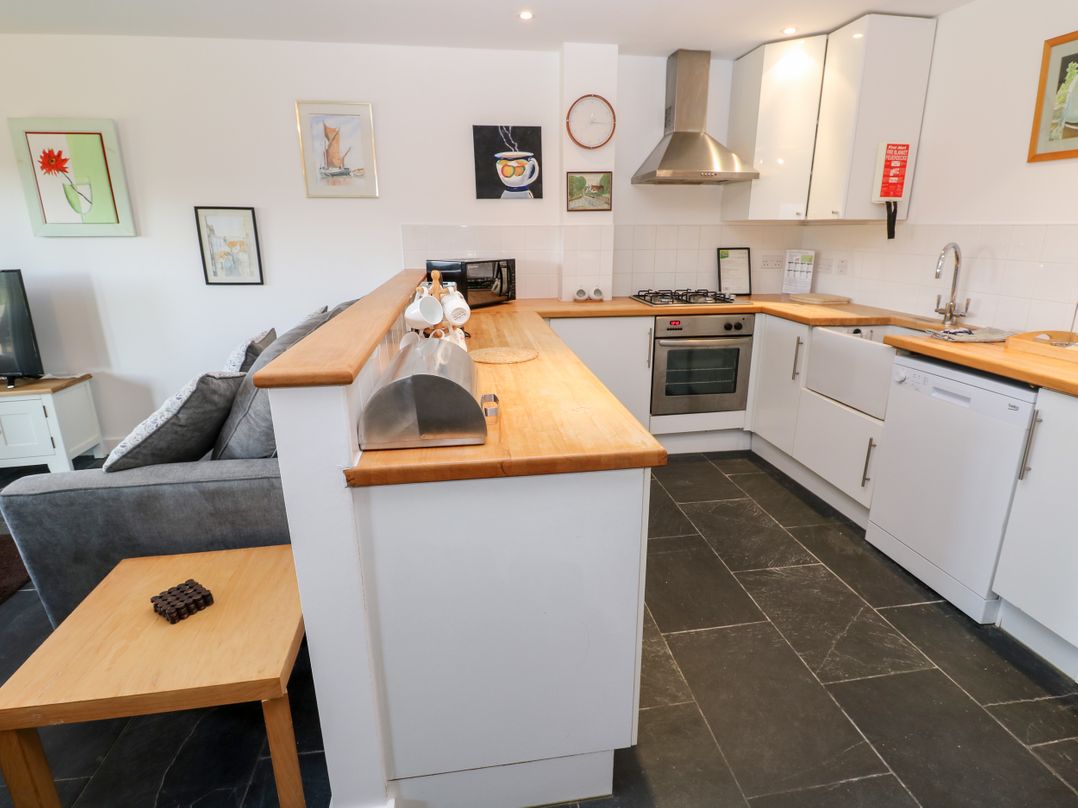 White Lodge Apartment