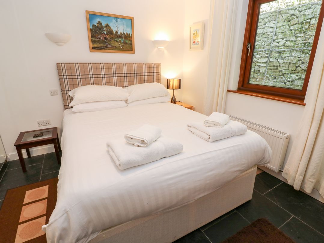 White Lodge Apartment