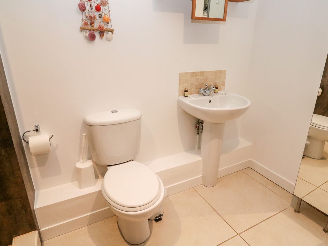 White Lodge Apartment