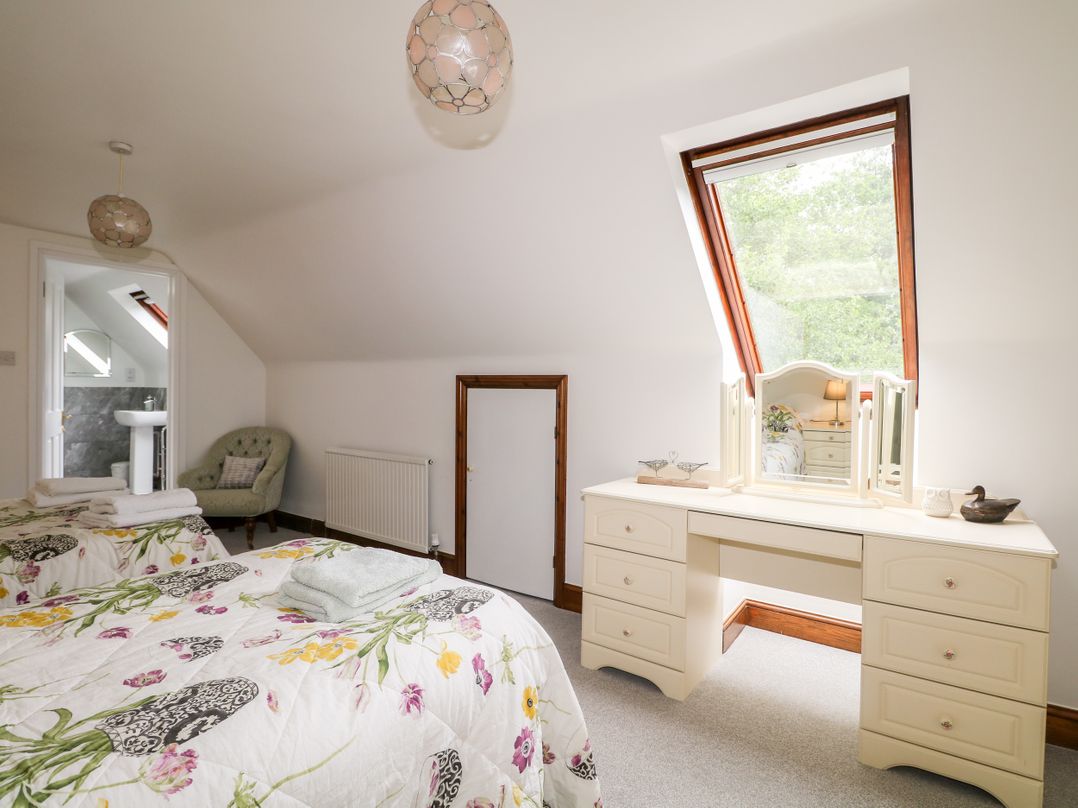Miswells Cottages - Lake View