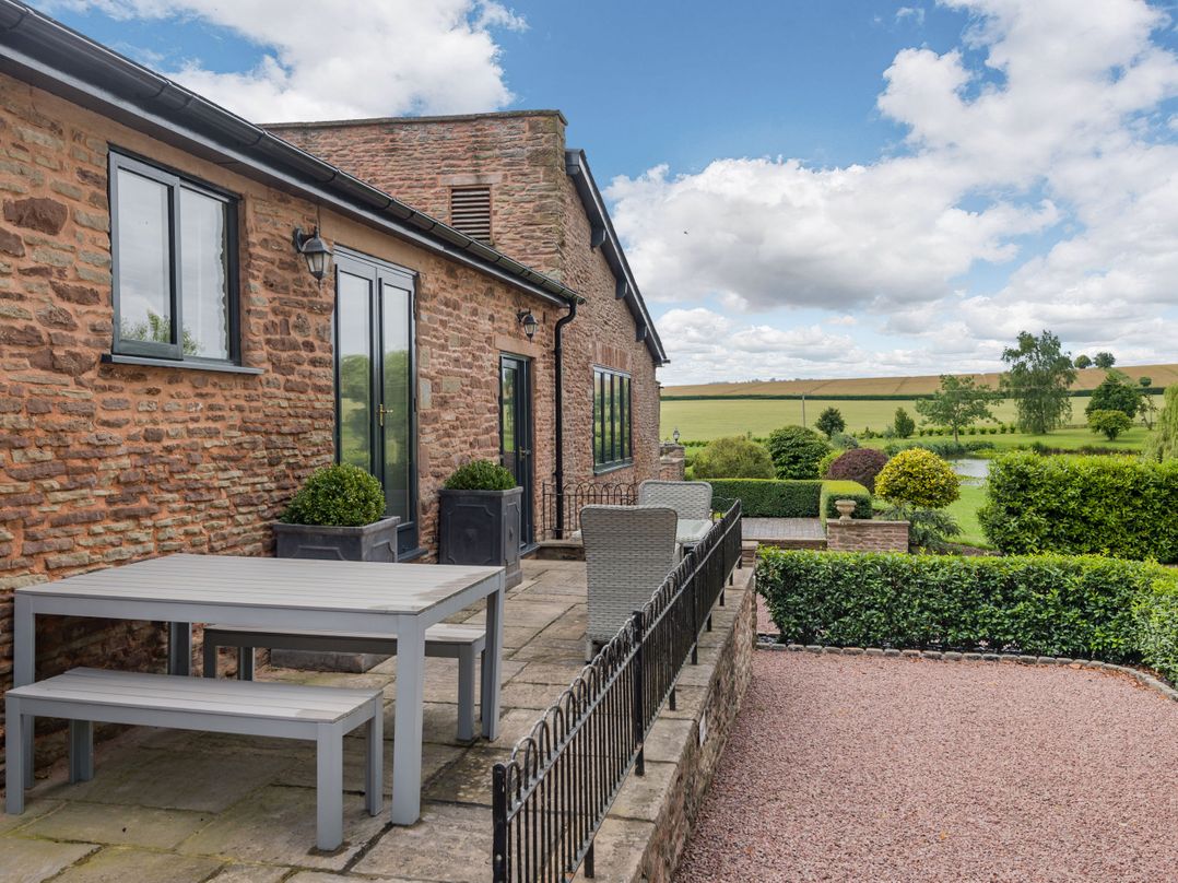 Teal Barn Annexe in Saint Weonards, Herefordshire Cottages & Lodges