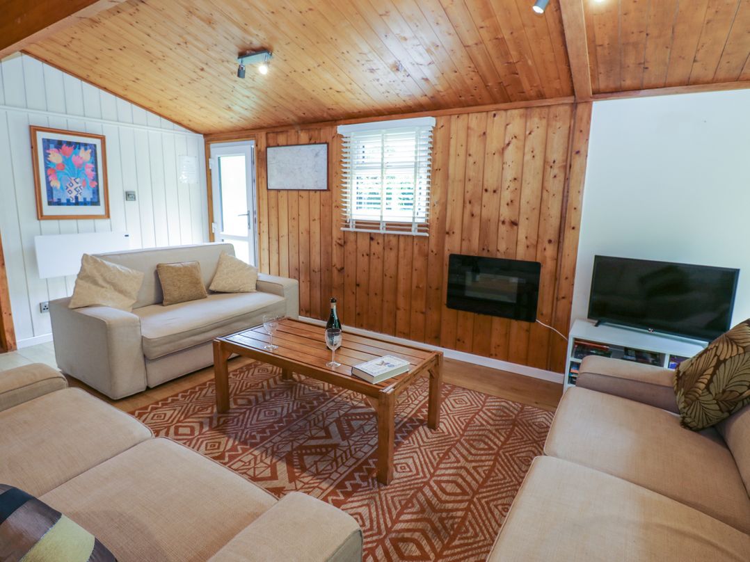 Ash Lodge
