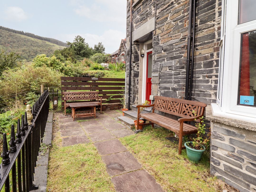 1 Isygraig