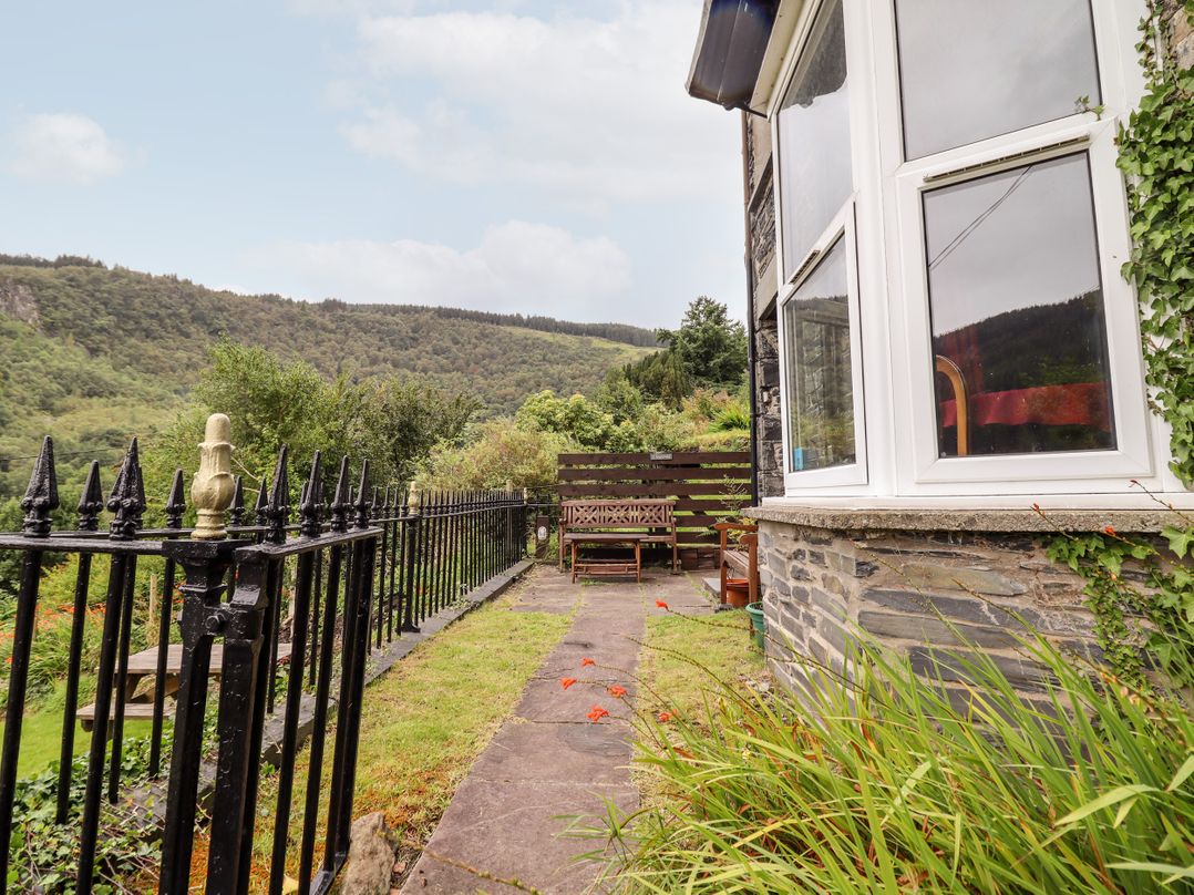 1 Isygraig