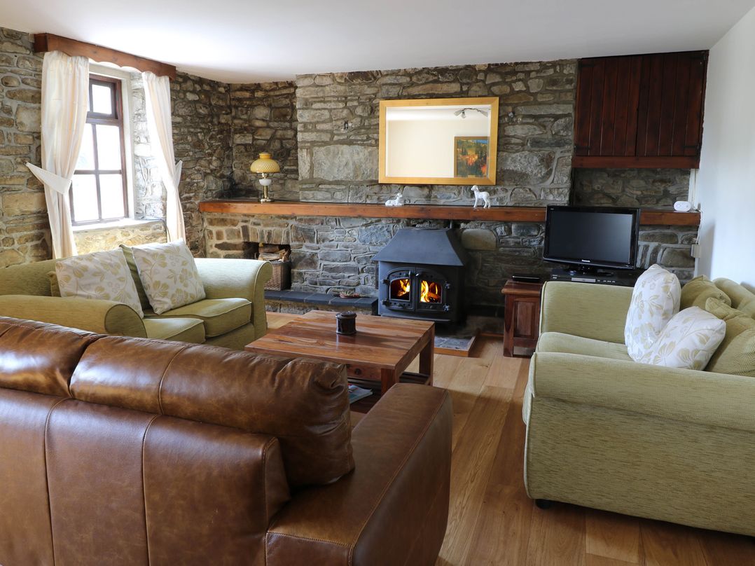 Ty Ffynnon in Mydroilyn, Dyfed | Cottages & Lodges