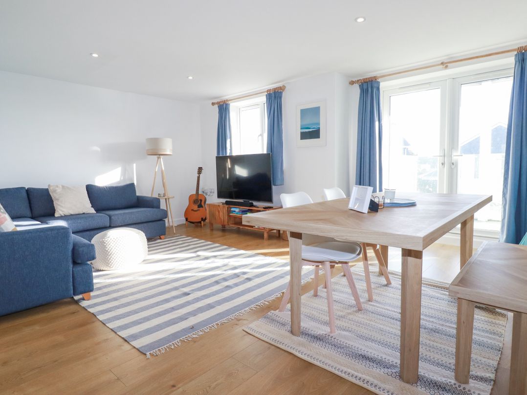 Apartment 6