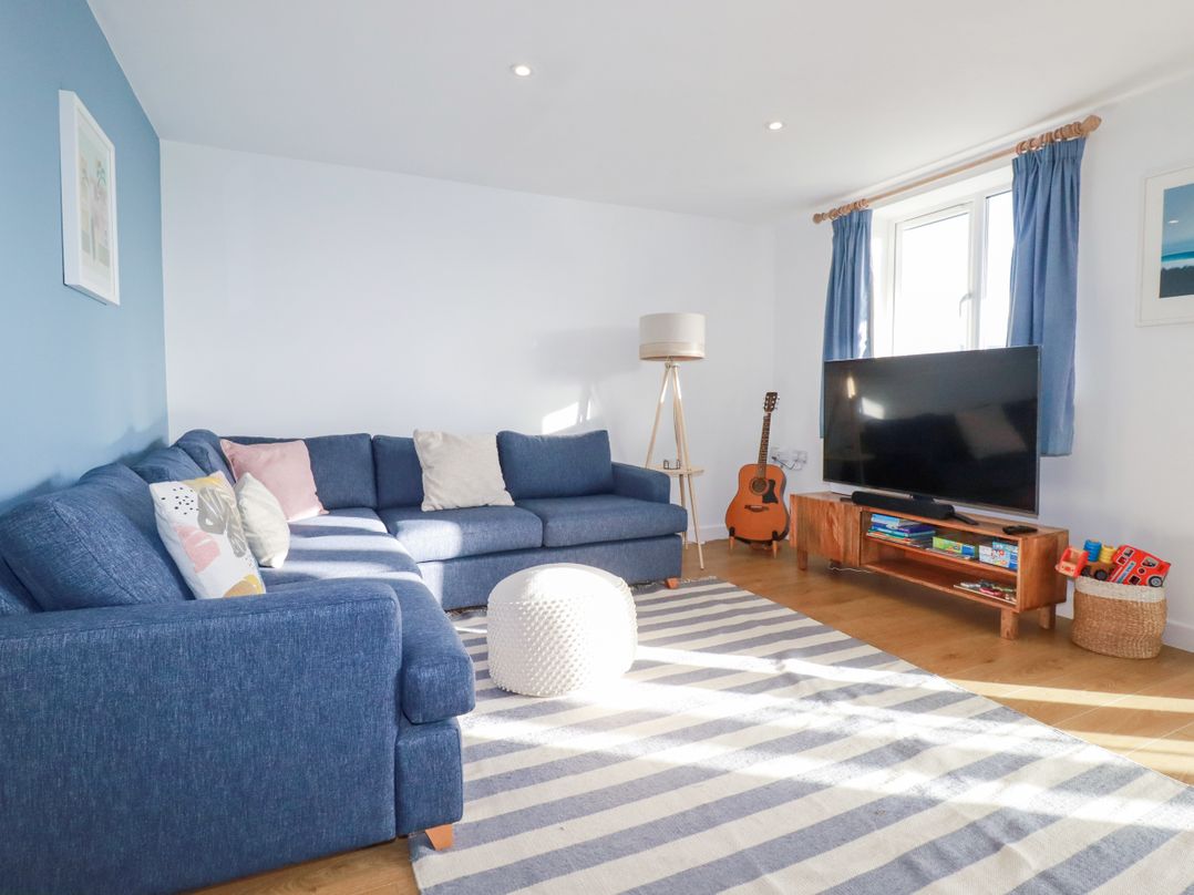 Apartment 6