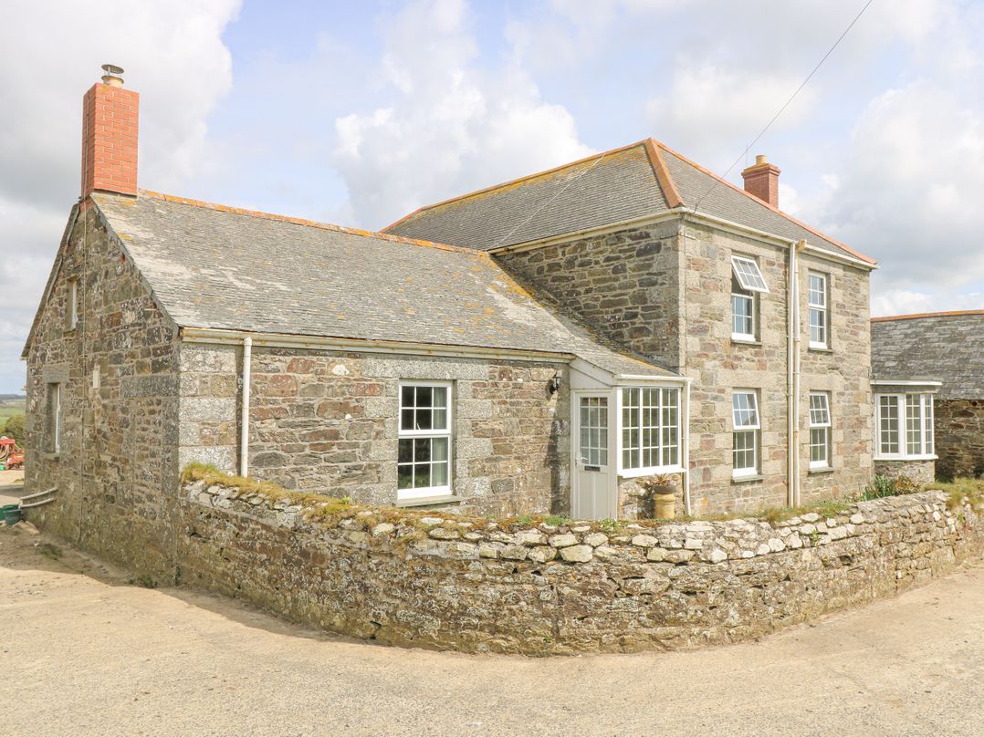 Hingey FarmHouse