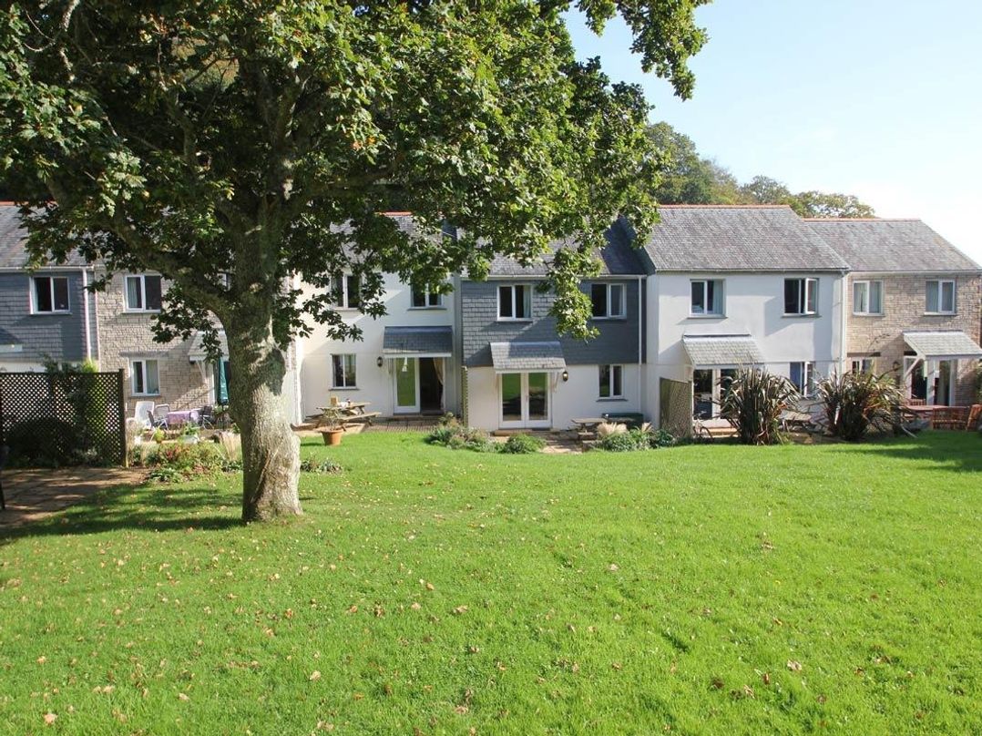 Mulberry Cottage In Falmouth, Cornwall | Cottages & Lodges