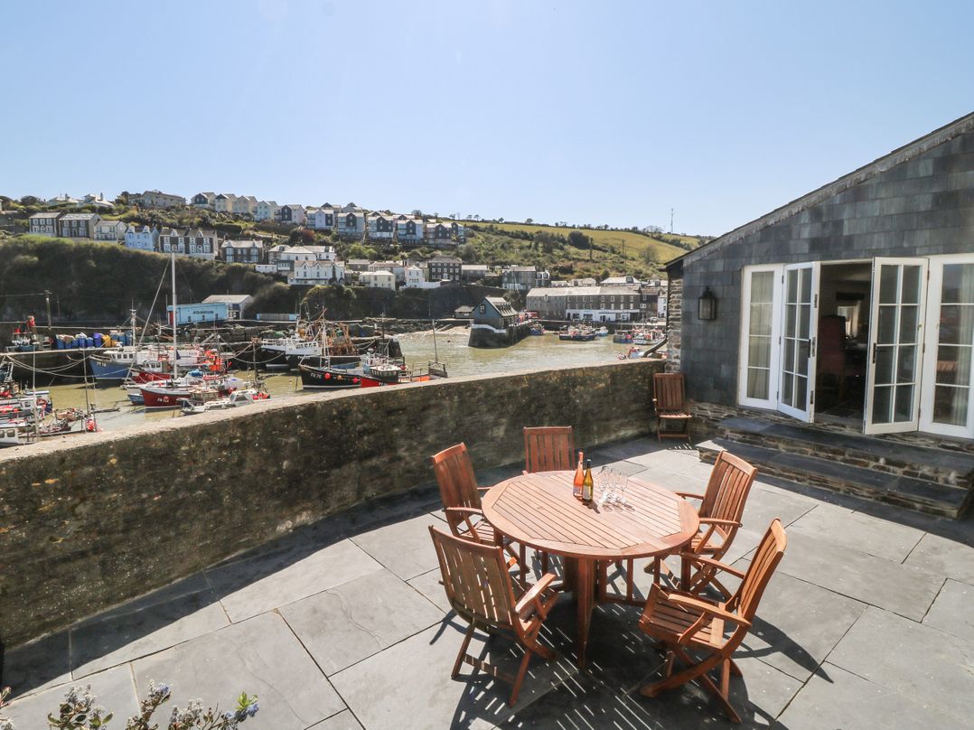 Glanville House in Mevagissey, Cornwall | Cottages & Lodges