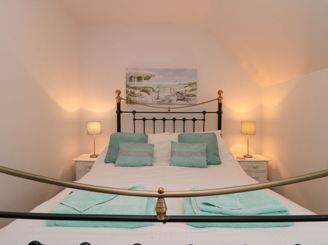 Dotty's Sunshine Cottage