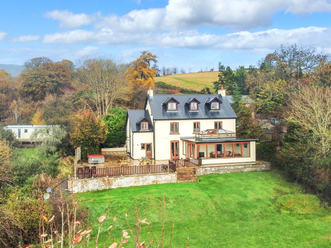 Oakwood House