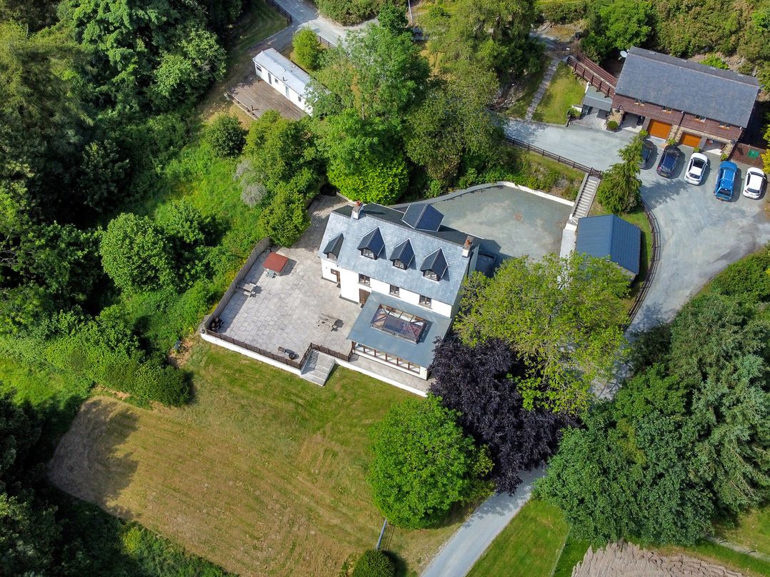 Oakwood House