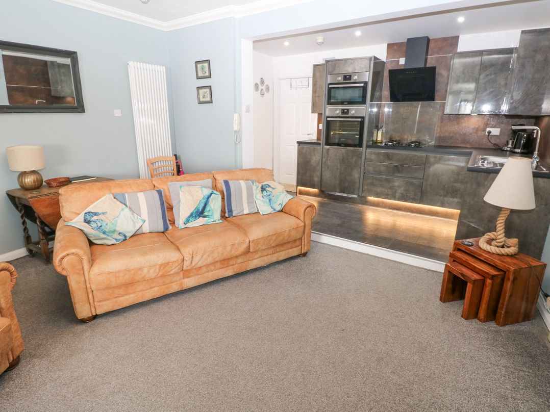 Apartment 4