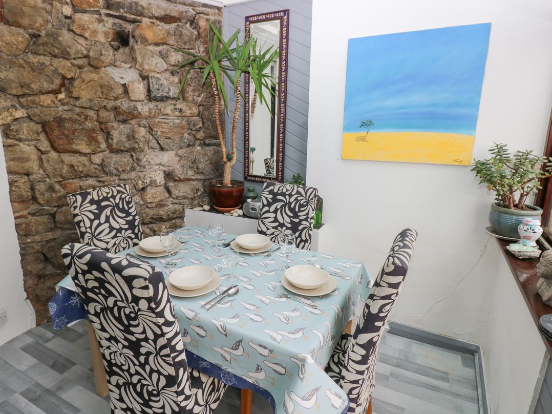Apartment 4
