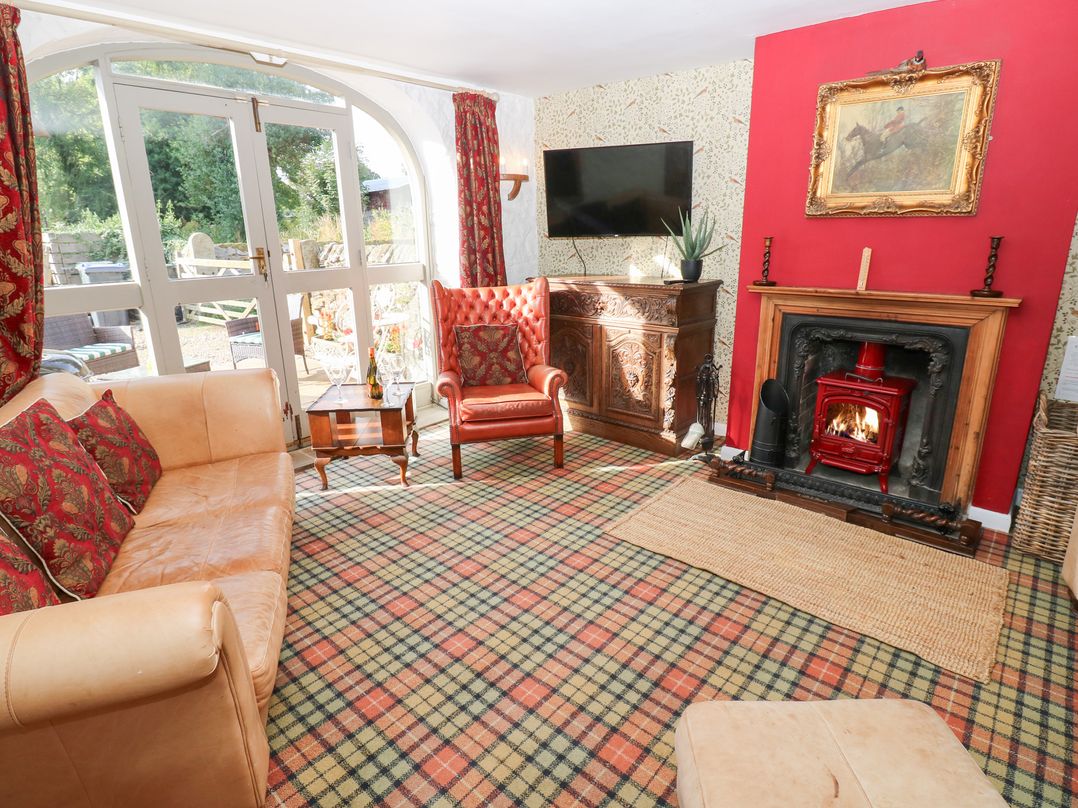 2 The Coach House