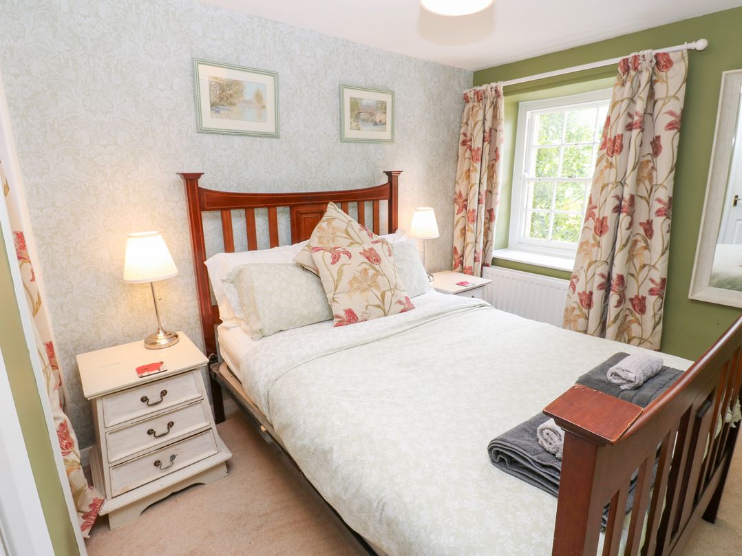 2 The Coach House