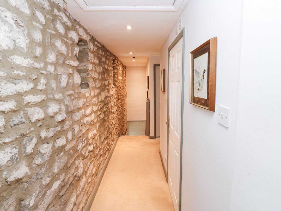 2 The Coach House