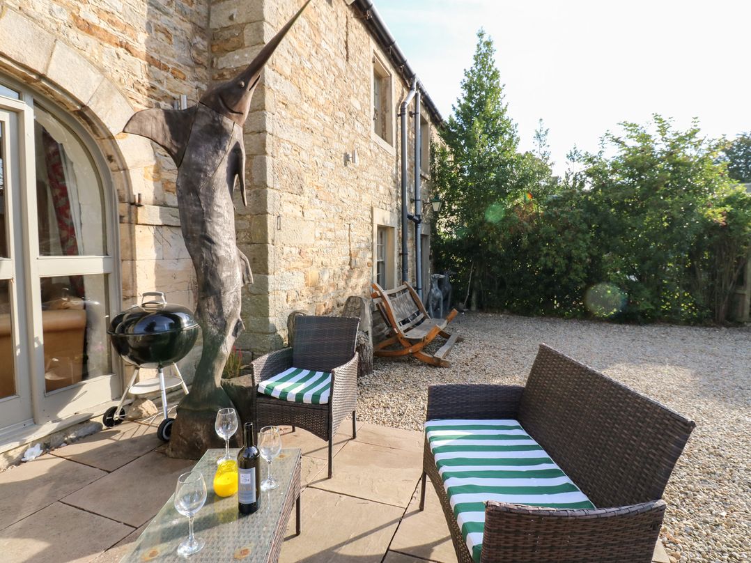 2 The Coach House