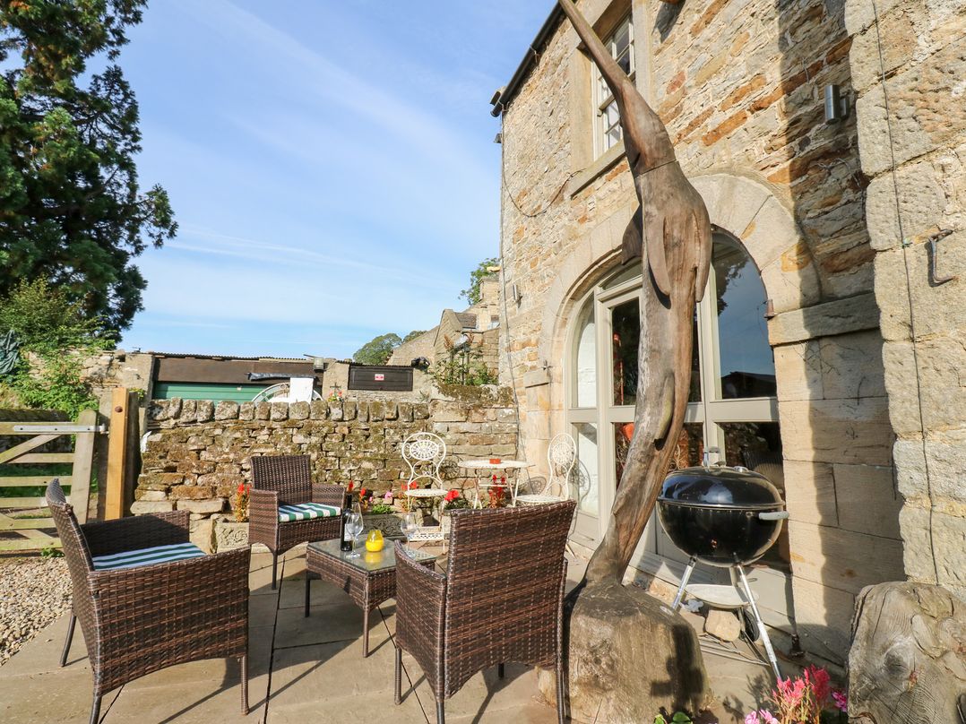 2 The Coach House