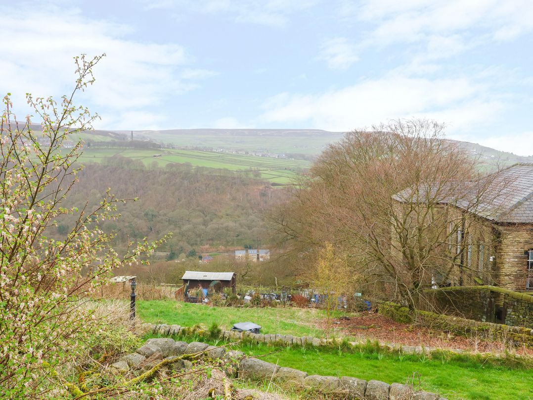 Cobble Cottage In Hebden Bridge, West Yorkshire | Cottages & Lodges