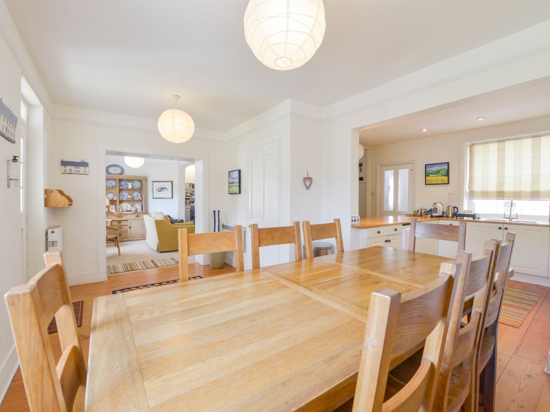 4 Coastguards Cottage