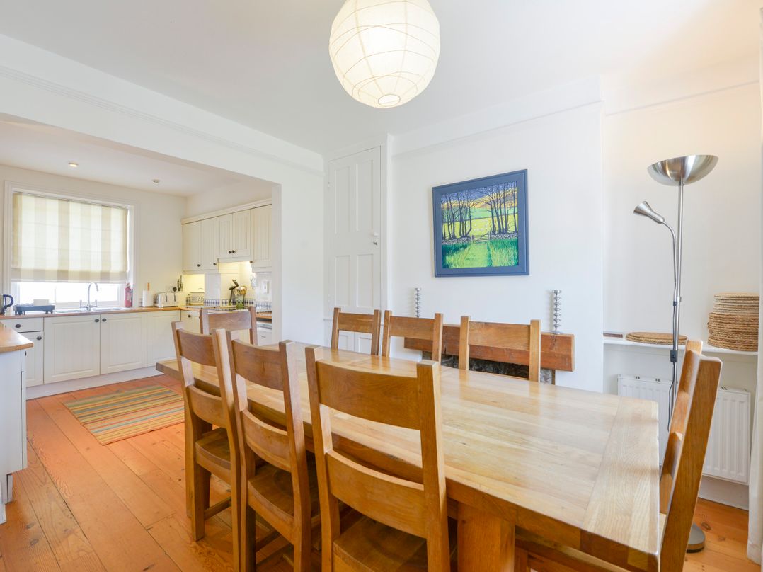 4 Coastguards Cottage