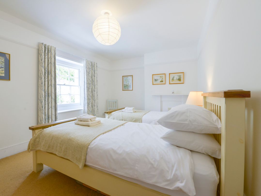 4 Coastguards Cottage