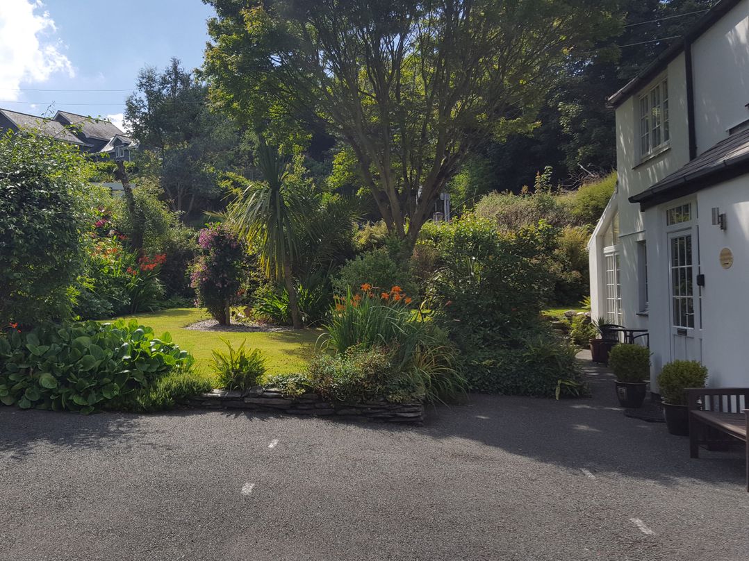 Orchard Lodge