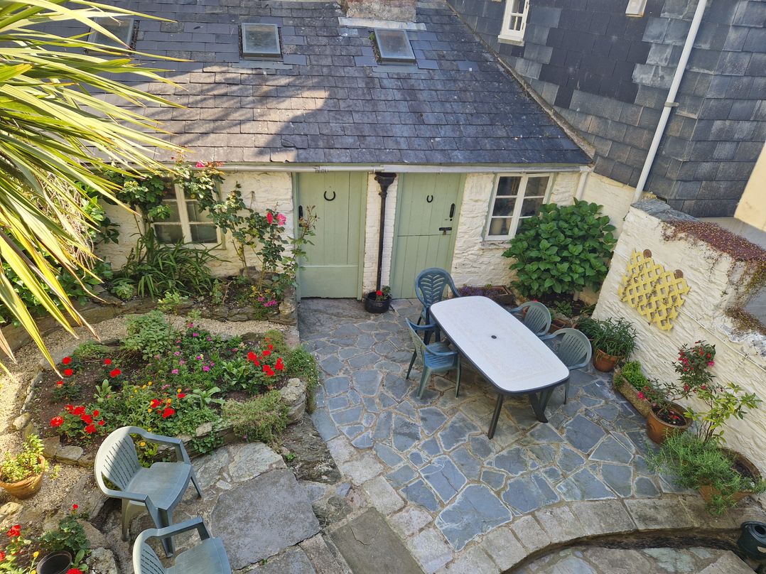 Balcony Cottage