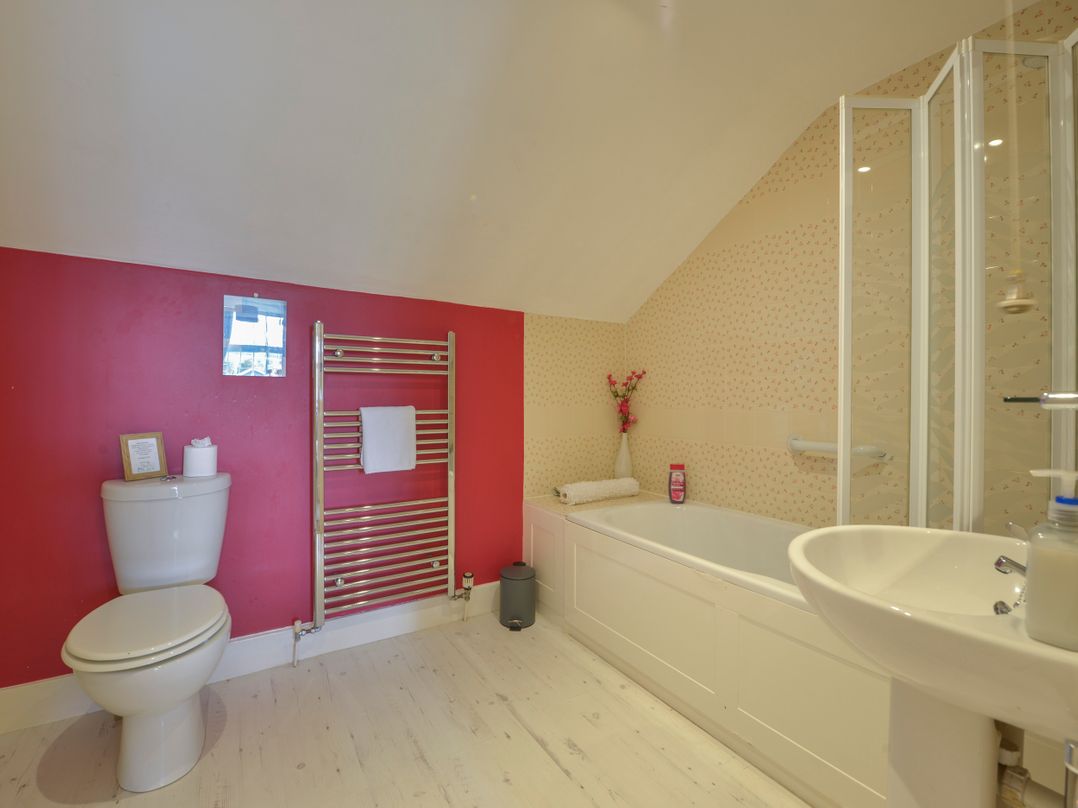 Regatta Cottage