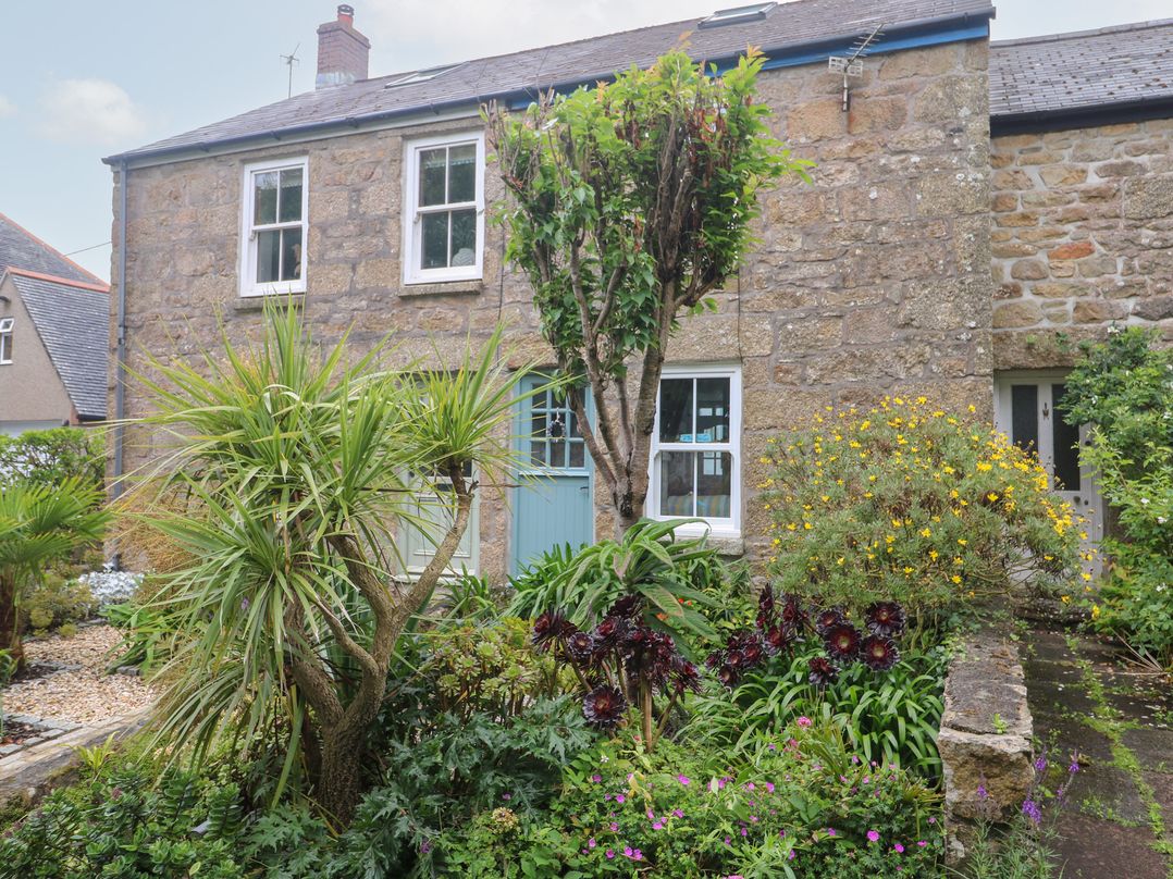 2 The Cottages