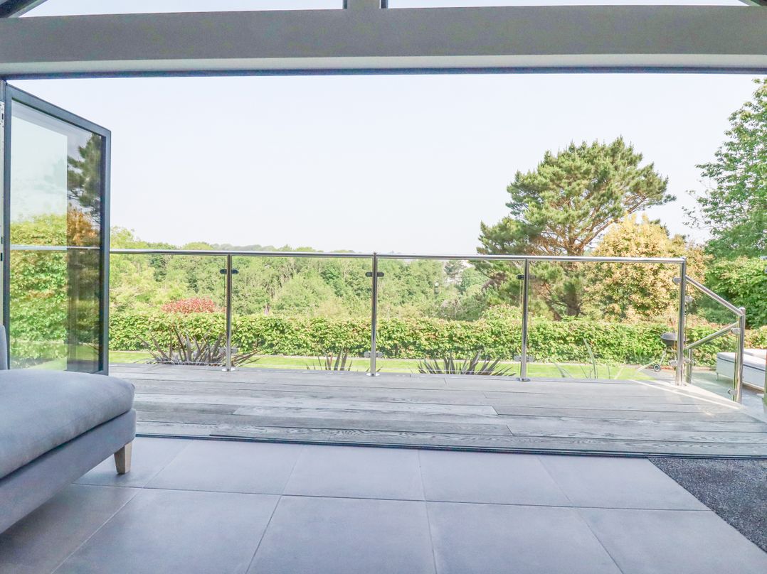 Trenant View