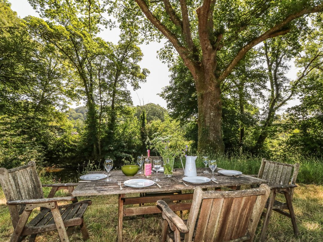 The Cider Barn