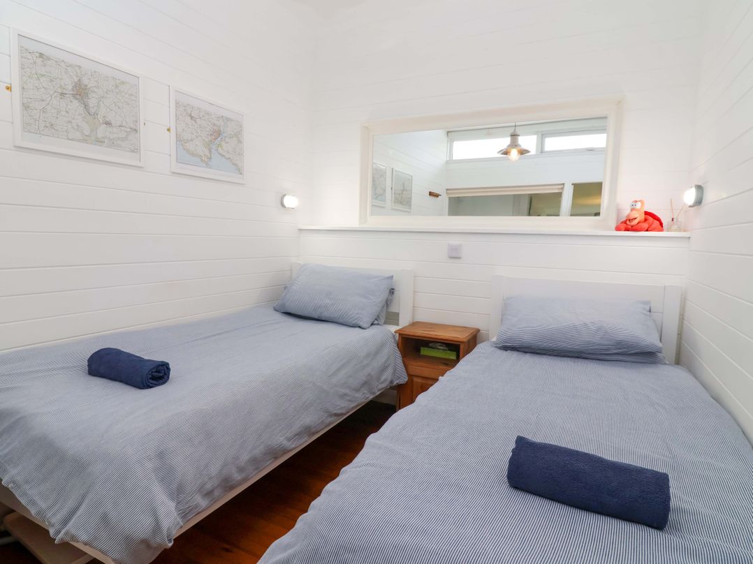 2 Brook Cottages