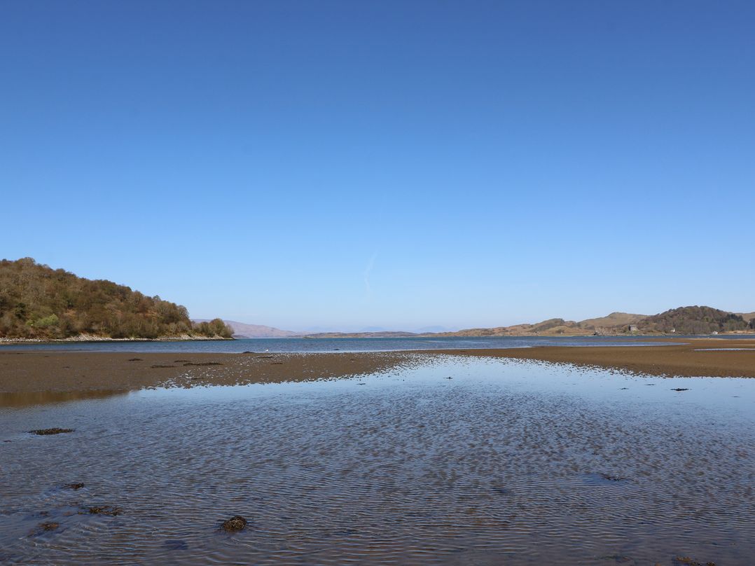 Seaview-Barsloisnach Cottage