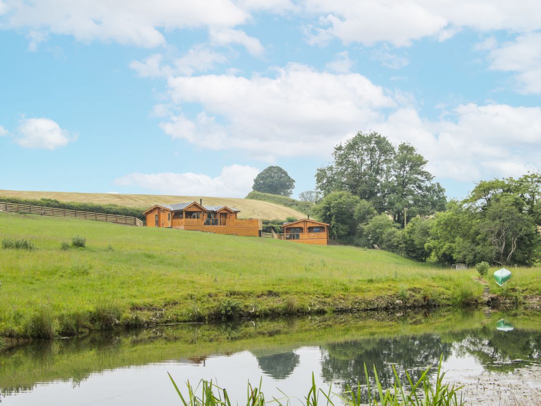 Manor Farm Lodges - Dragon Lodge