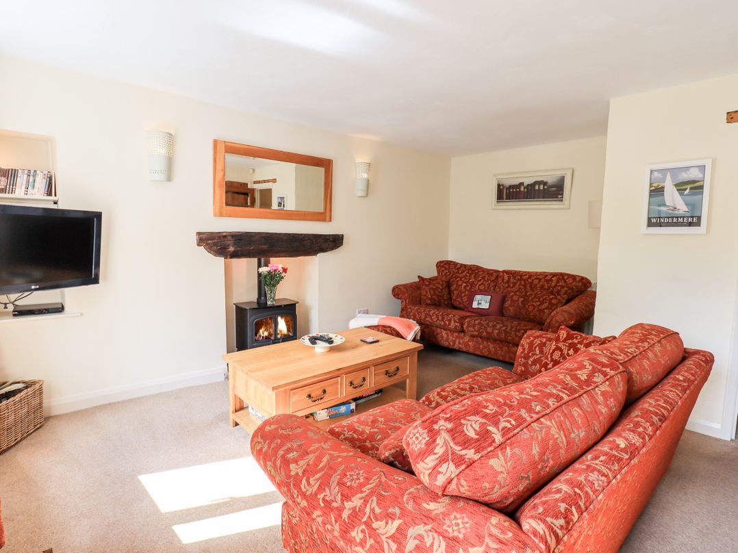 4 Greencross Cottages