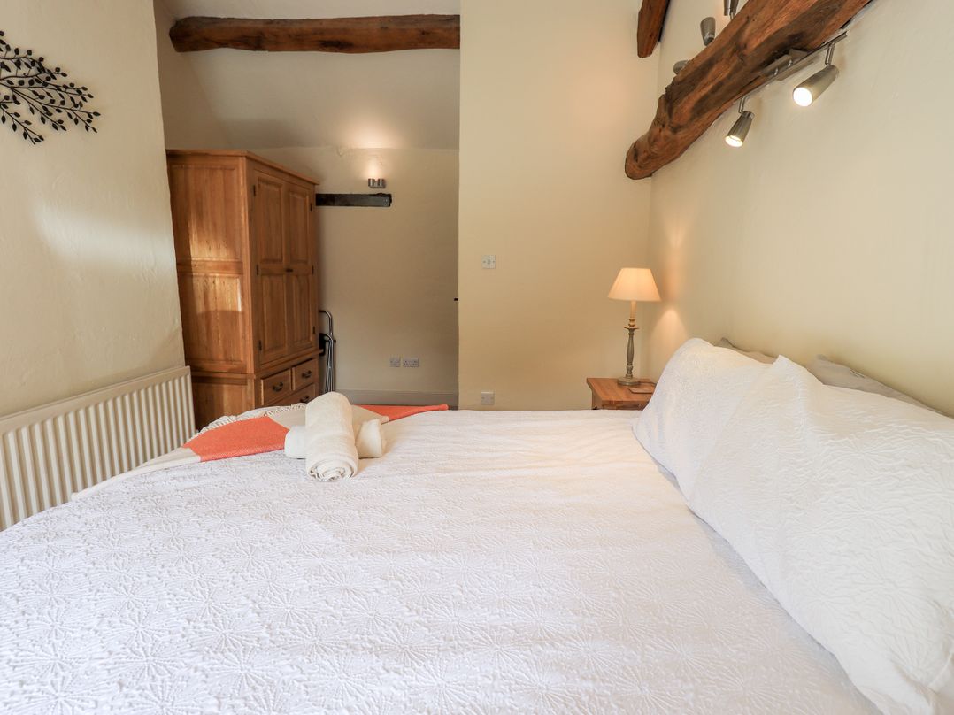 4 Greencross Cottages