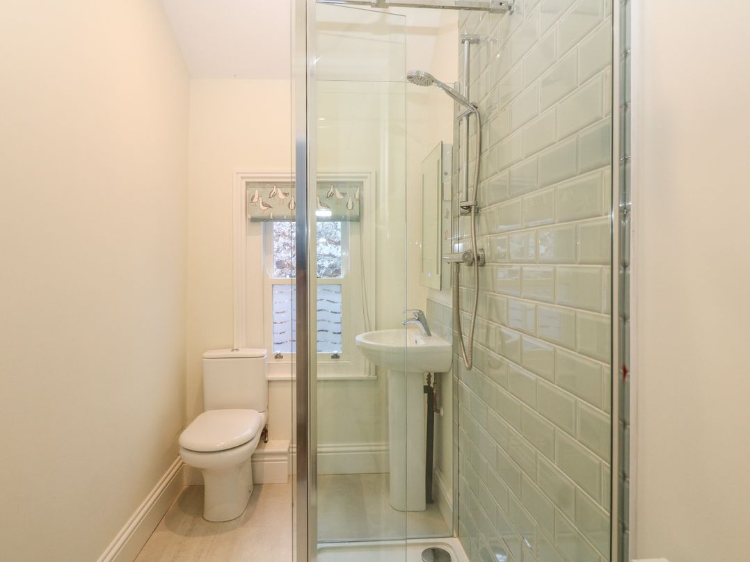 11 Marine Terrace