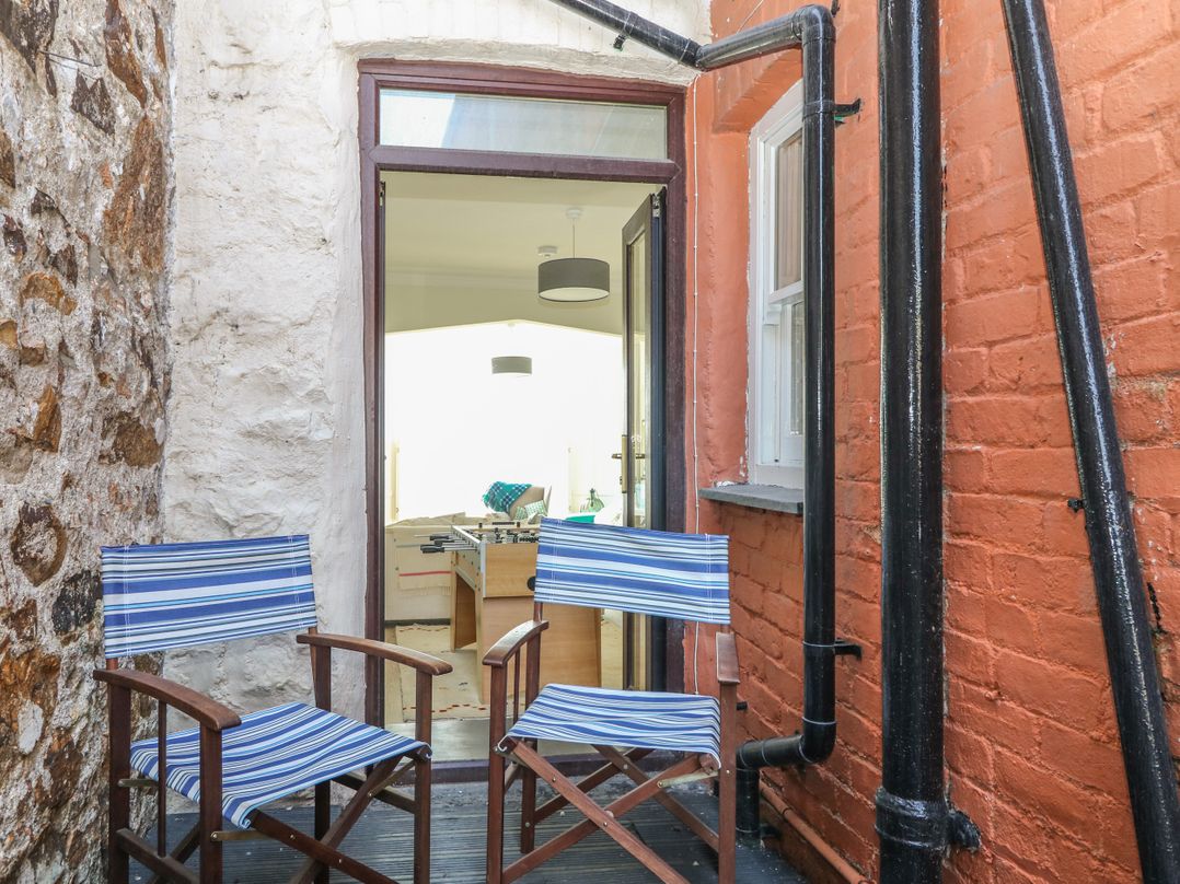 11 Marine Terrace