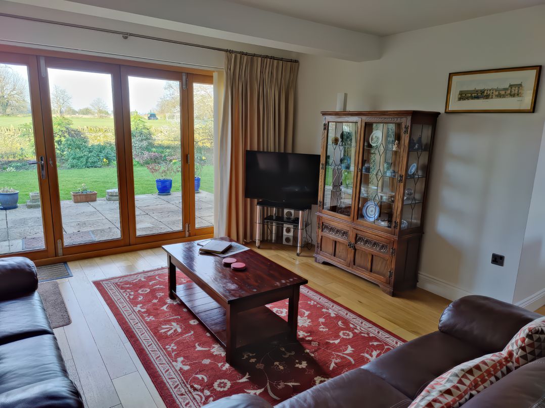 5 Burford Mews