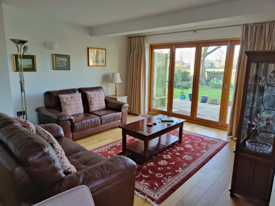 5 Burford Mews