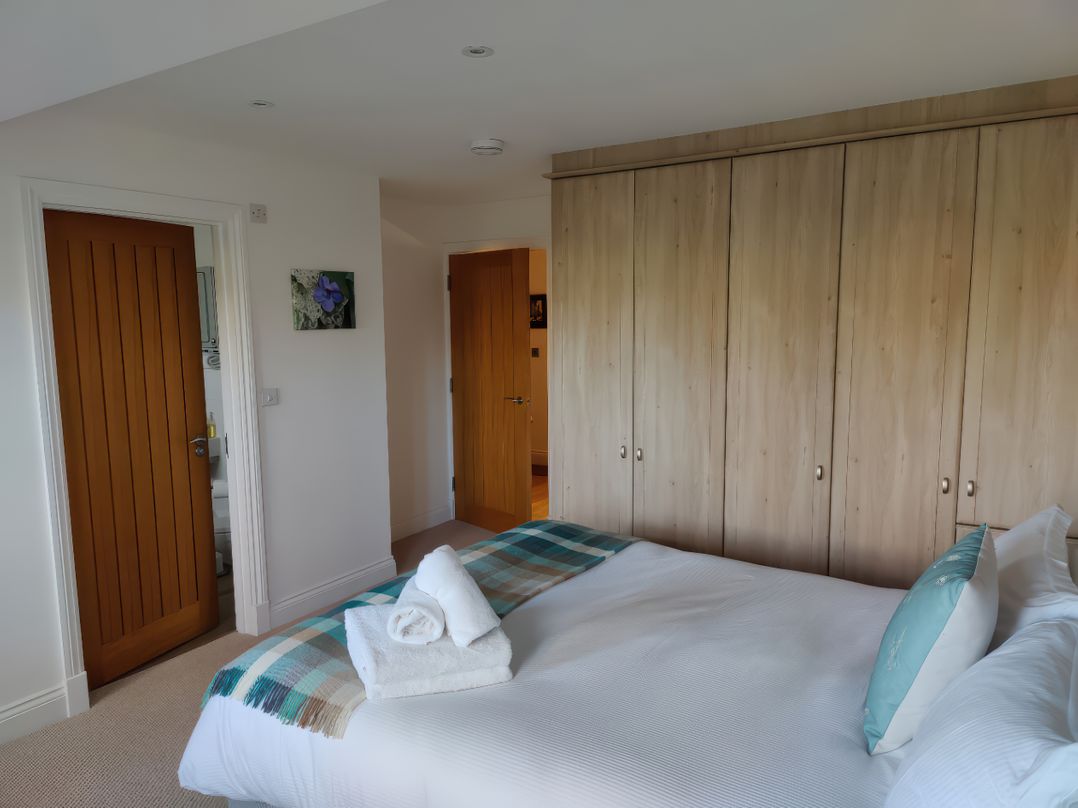 5 Burford Mews