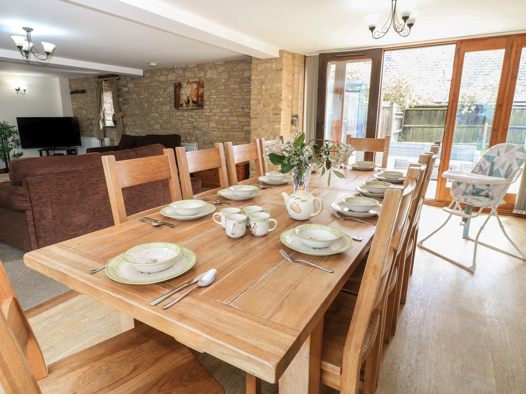 Holiday cottage in Lyneham, the Cotswolds