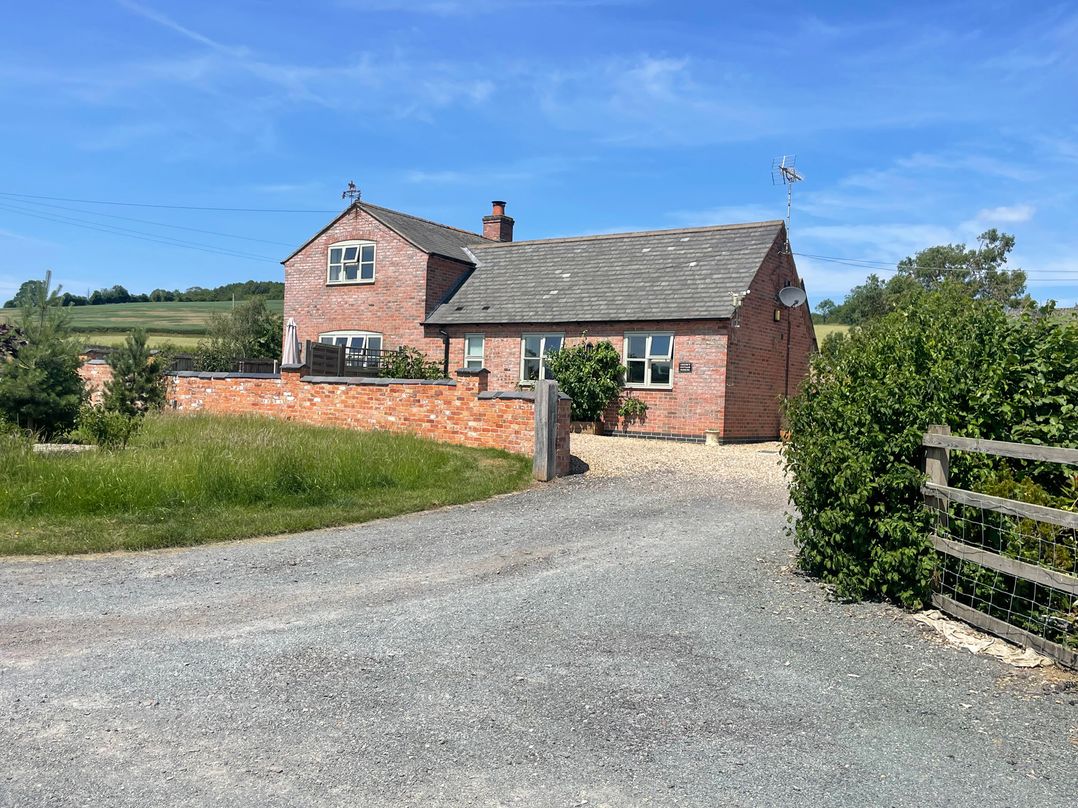 Grooms Cottage, Uppingham - Sleeps 4 guests