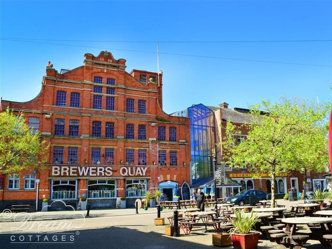 Harbour Watch Apartment 1 in Weymouth, Dorset Cottages & Lodges