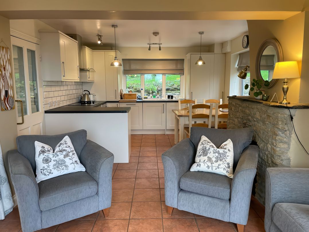 Mimosa Cottage