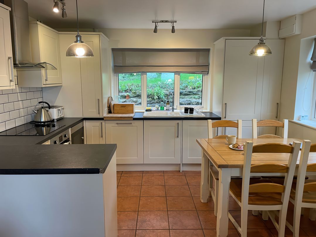 Mimosa Cottage